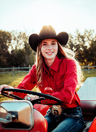 High School Senior Portrait Photographer - Hartford, WI Photography