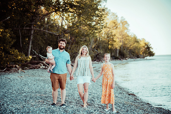 Family Portrait Photographer - Hartford, WI Photography