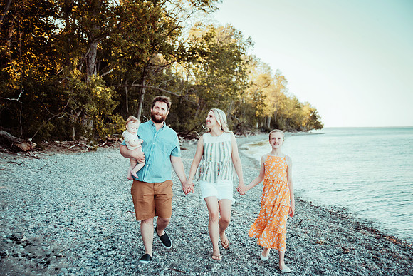 Family Portrait Photographer - Hartford, WI Photography
